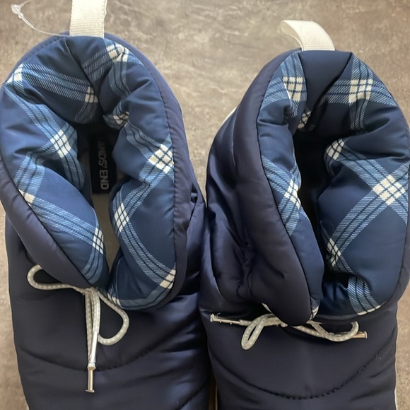 Lands’ End Quilted Booties - Picture 4 of 6